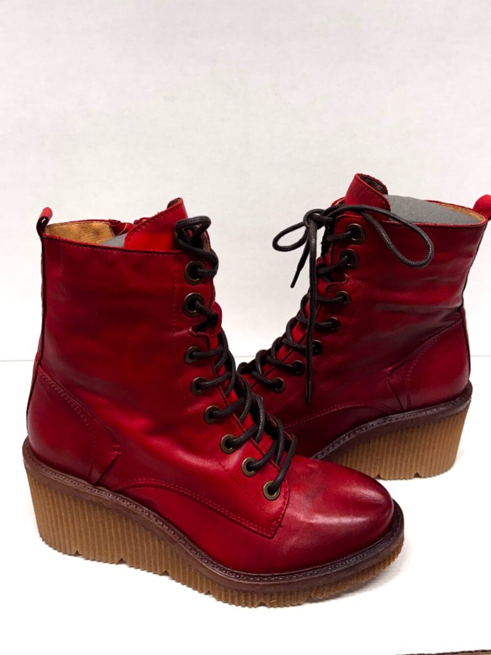 MIZ MOOZ WEDGE LEATHER BOOTS LACE UP SIDE ZIP RED 37EU / 7US NEW B - 23